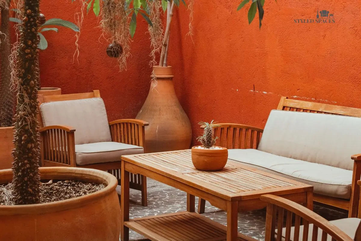 Patio warmed up with a saturated terracotta accent color
